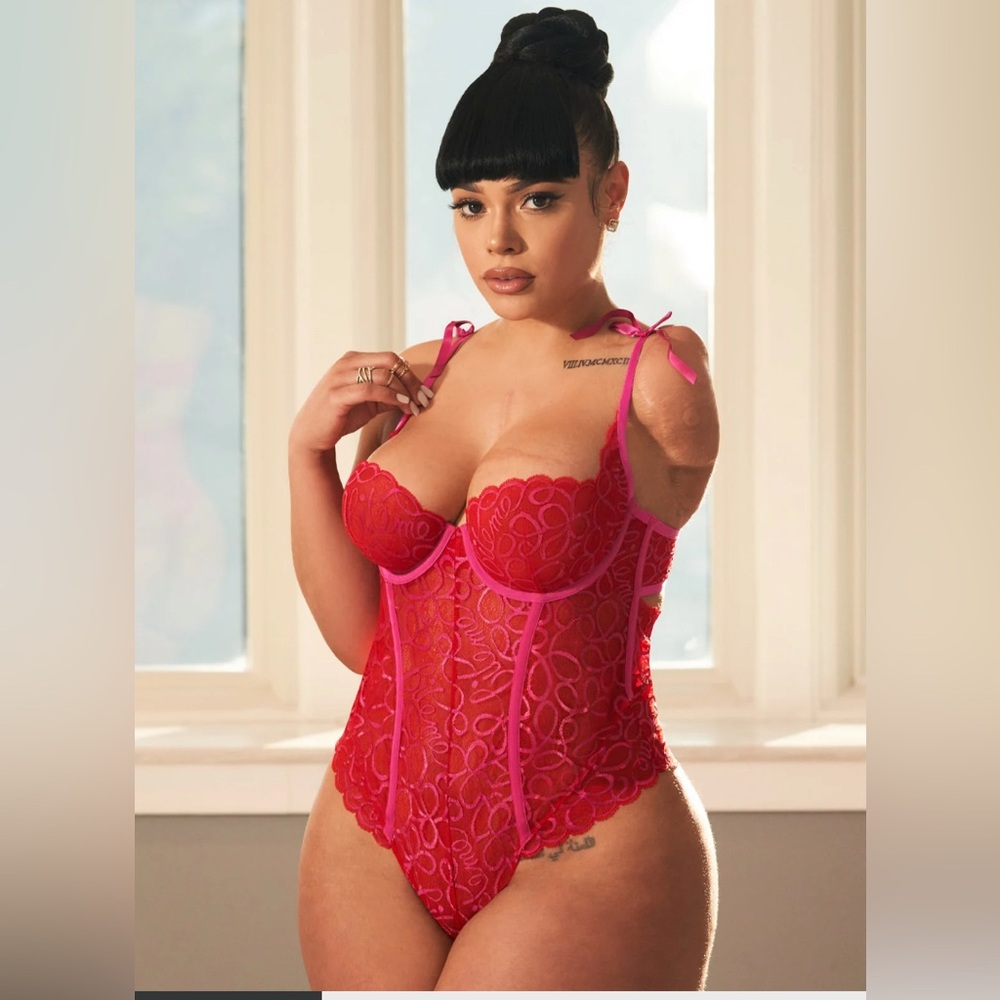 Savage X Fenty Red and Pink Lace Bodysuit - Picture 8 of 8